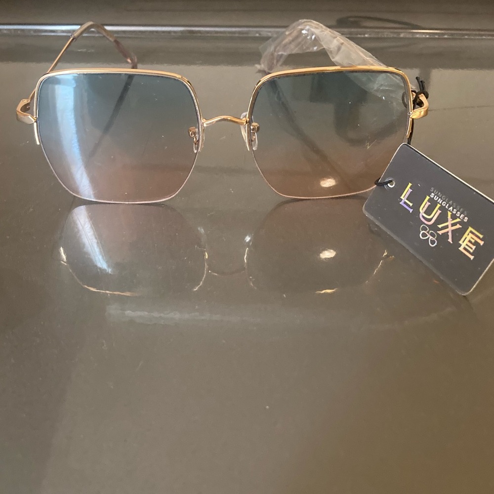 NWT Luxe Sunglasses